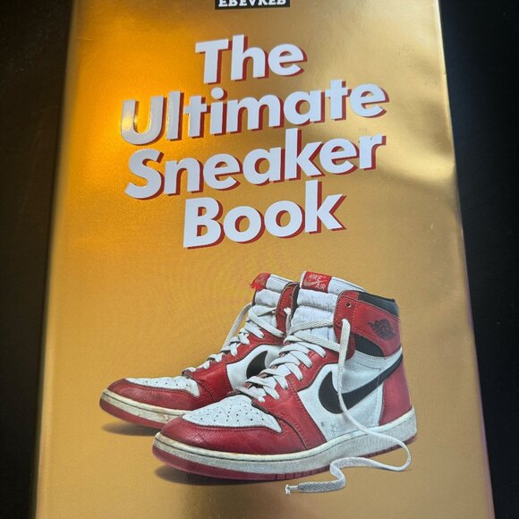 Sneaker Freaker. The Ultimate Sneaker Book - Picture 1 of 10
